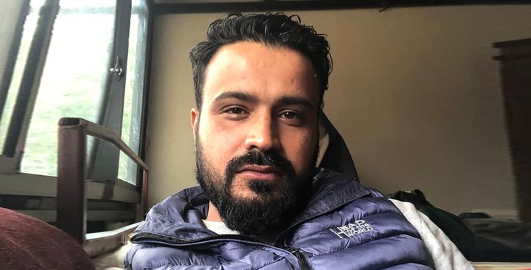स्कुल बसले बाटो छेक्दा भेलबाट यसरी जोगिएको थियो बीवाईडीको चालक टोली