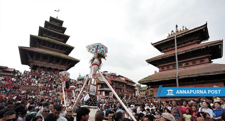 भक्तपुरमा भिन्न र मौलिक शैलीमा मनाईयो गाईजात्रा