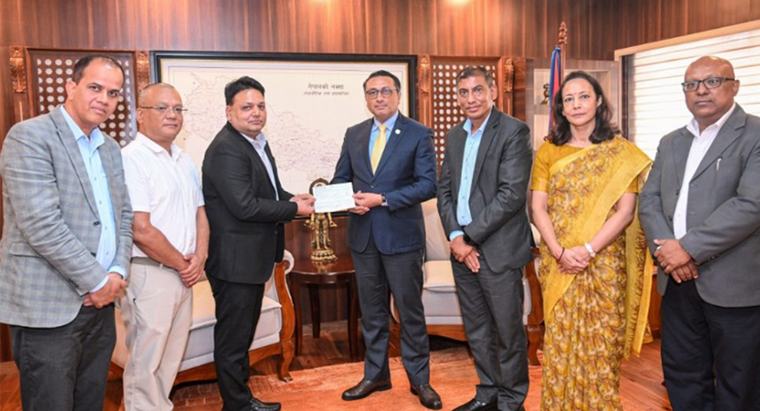 बाढीपीडितका लागि सिप्रदी र भोटेकोशी पावर कम्पनीको ५ करोड १ लाख सहयोग