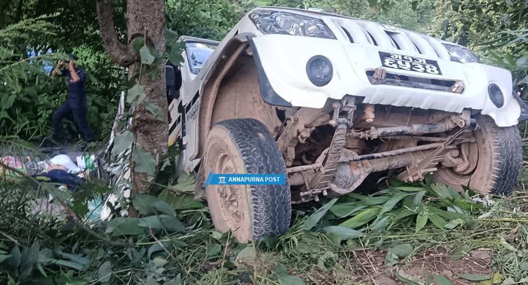 गल्याङमा बोलेरो जिप दुर्घटना : २ जनाको मृत्यु, १७ घाइते
