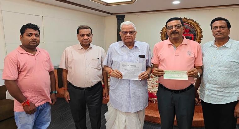 वीरगन्जका वरिष्ठ उद्योगपति चाचानले बाढीपीडितका लागि दिए ५२ लाख ११ हजार