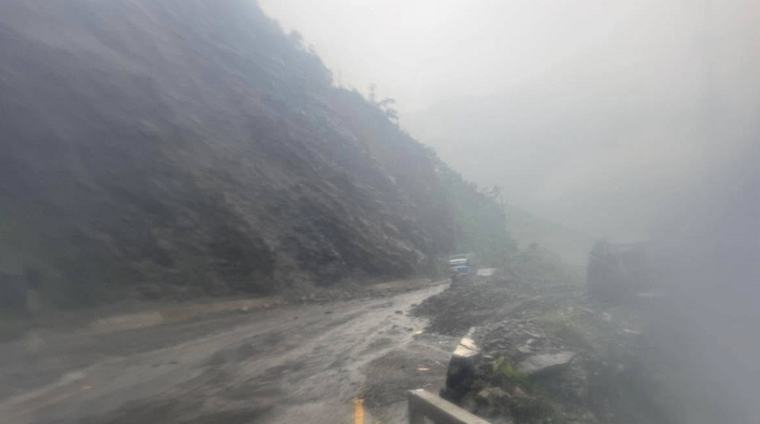 पृथ्वी राजमार्ग र मुग्लिङ-नारायणगढ सडक बन्द