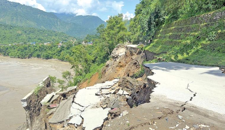 भासियो पृथ्वी राजमार्ग : वैकल्पिक सडक सञ्चालनमा