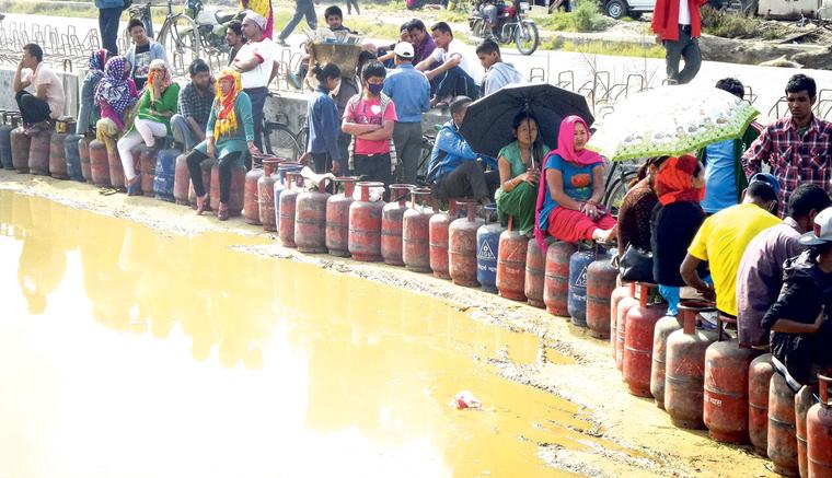 ग्यासको विकल्प खोज्न सरकार उदासीन