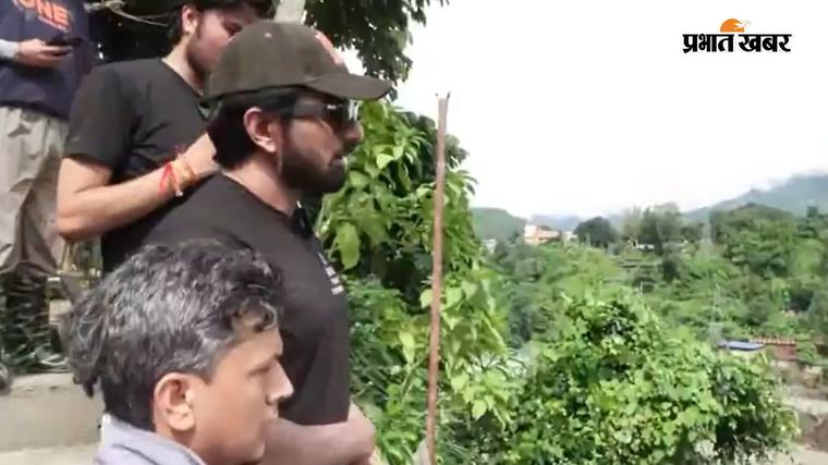 नेपाल के बाढ़ प्रभावित त्रिशूली बाजार पहुंचे सोनू सूद, तबाही का लिया जायजा, दे सकते हैं आर्थिक मदद