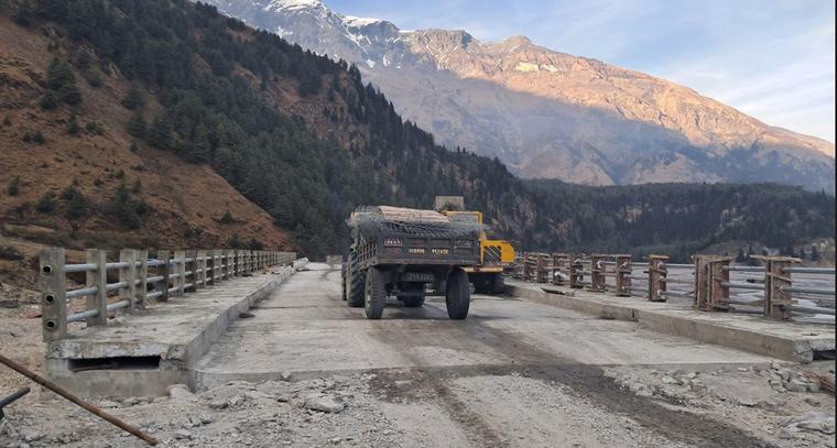 रसुवागढीबाट आउने ‘कन्टेनर’ कोरला नाकातर्फ ‘डाईभर्ट’