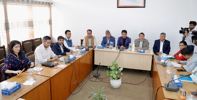 भोटेकोसी बाढीबारे सर्वदलीय बैठकः तीनै तहमा सर्वदलीय संयन्त्र बनाउन सहमति