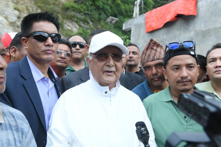 एमाले अध्यक्ष ओलीले गरे धादिङ र नुवाकोटको बाढी प्रभावित क्षेत्रको अवलोकन