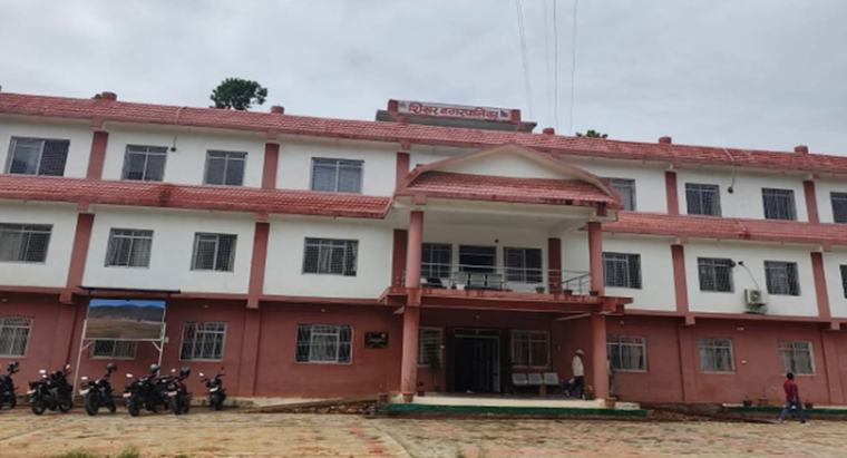 शिखर नगरपालिकाले बाढीपीडितका लागि २२ लाख सहयोग गर्ने