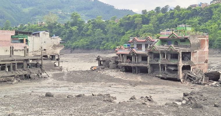 रसुवा बाढी : हालसम्म ४०४ जनाको उद्धार (सूचीसहित)