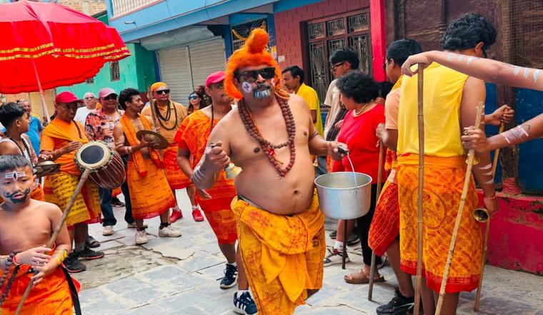 बागलुङ बजारमा ‘जोगी नाच’ प्रदर्शन