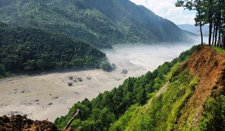 बाढीमा परी घाइते भएका २५ जनाको विभिन्न अस्पतालमा उपचार हुँदै