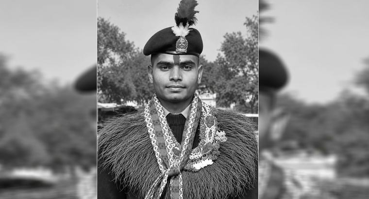 बाढीमा बेपत्ता श्रीमानको वियोगमा प्रहरी जवानकी श्रीमतीले गरिन् आत्महत्याको प्रयास